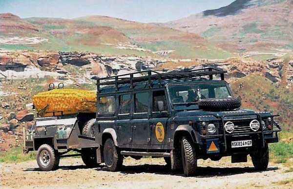 Land Rover Defender 147